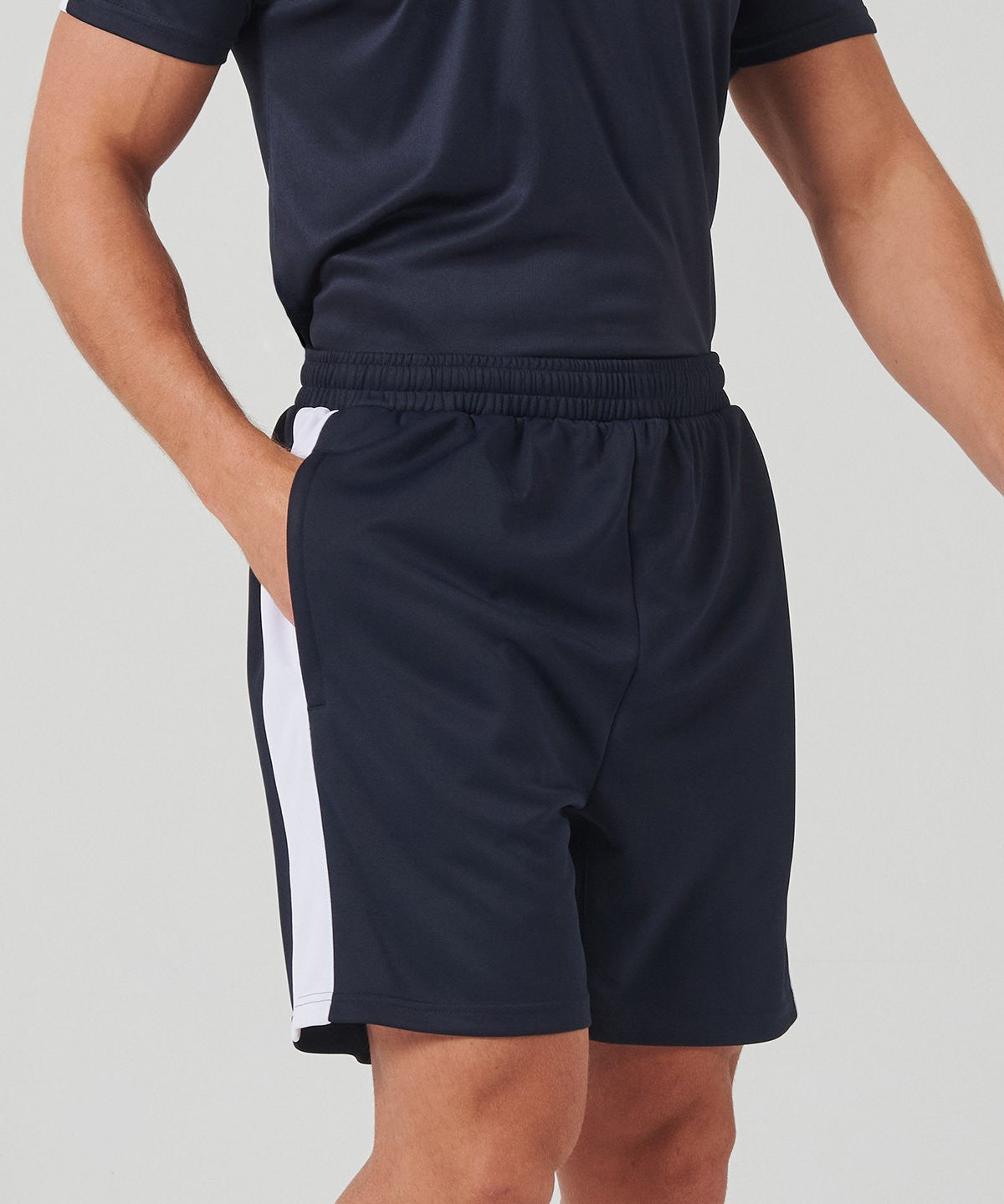 Knitted Shorts With Zip Pockets | BLACK/EMERALD
